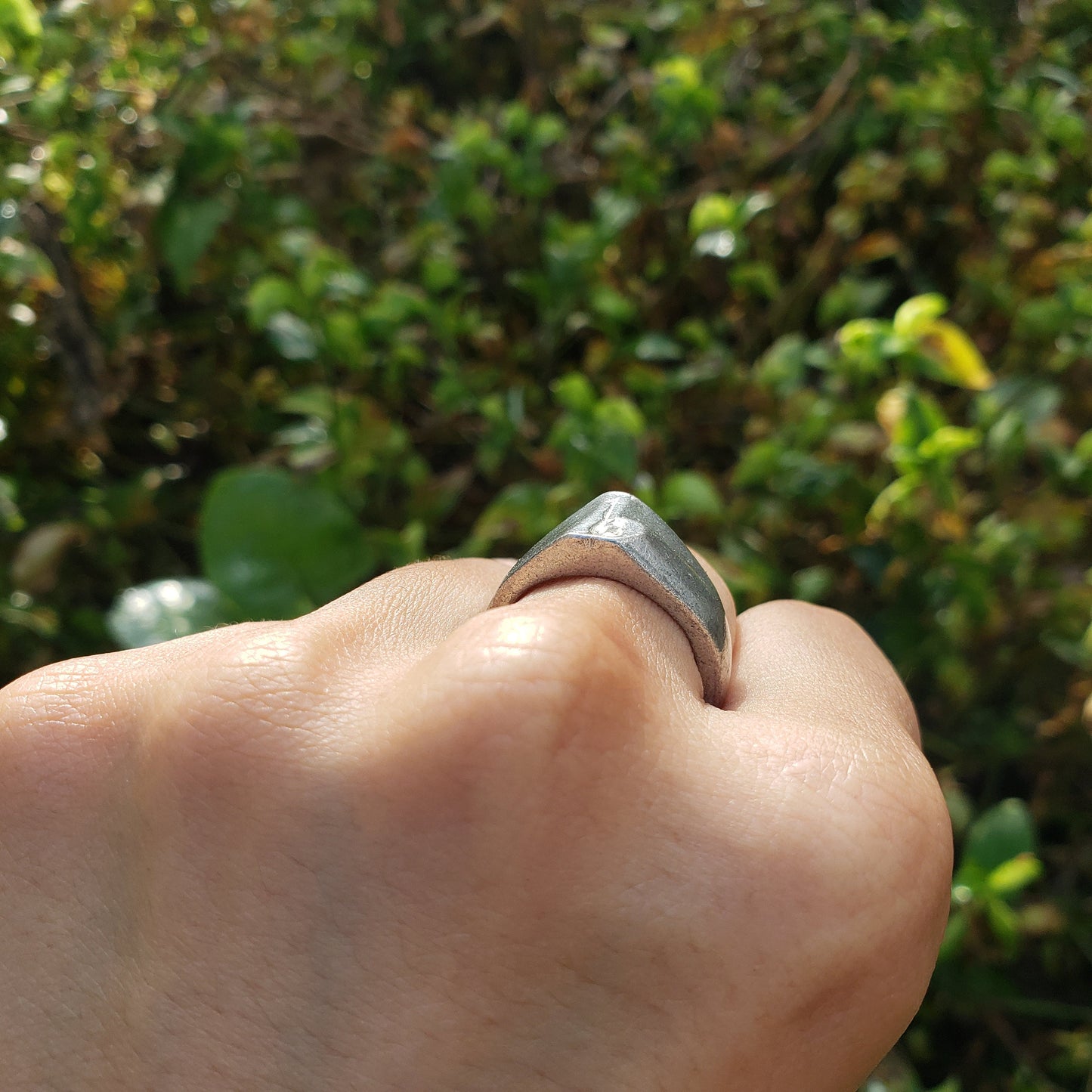 Body letter "d" wax seal signet ring