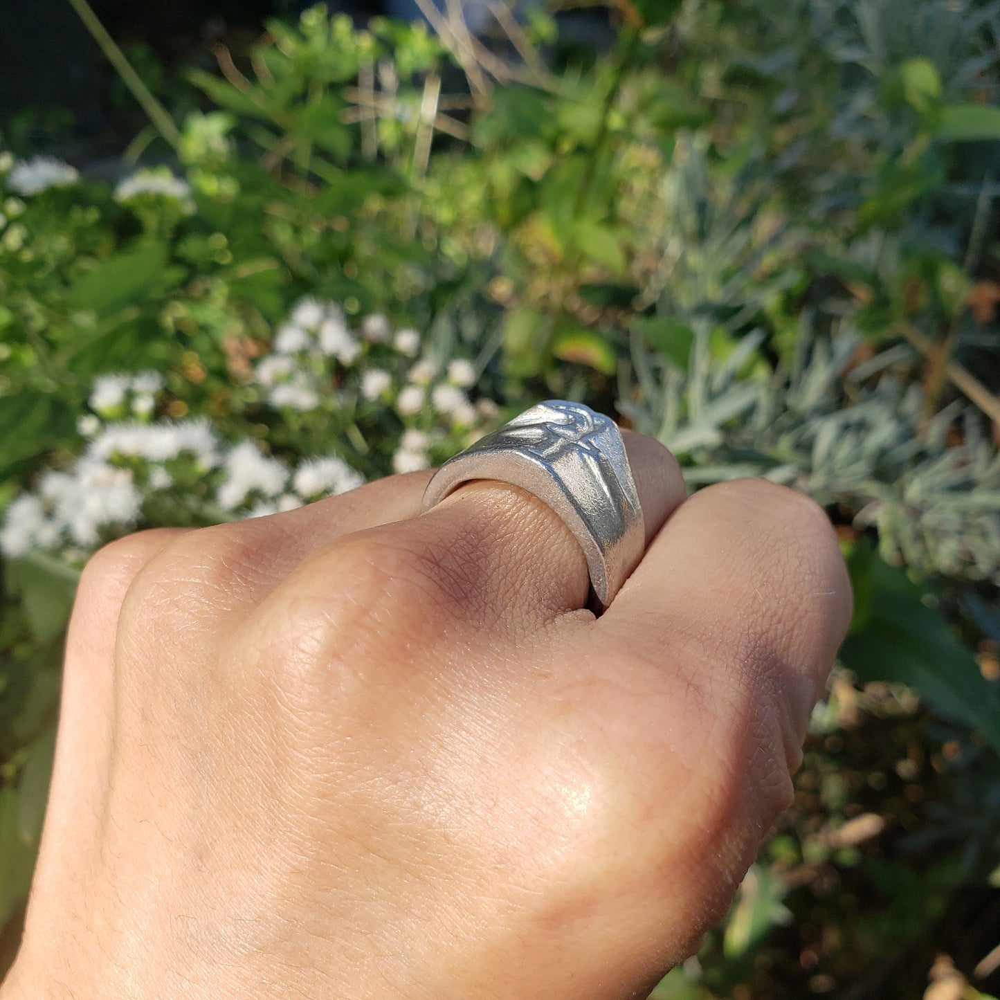 Body letter "f" wax seal signet ring