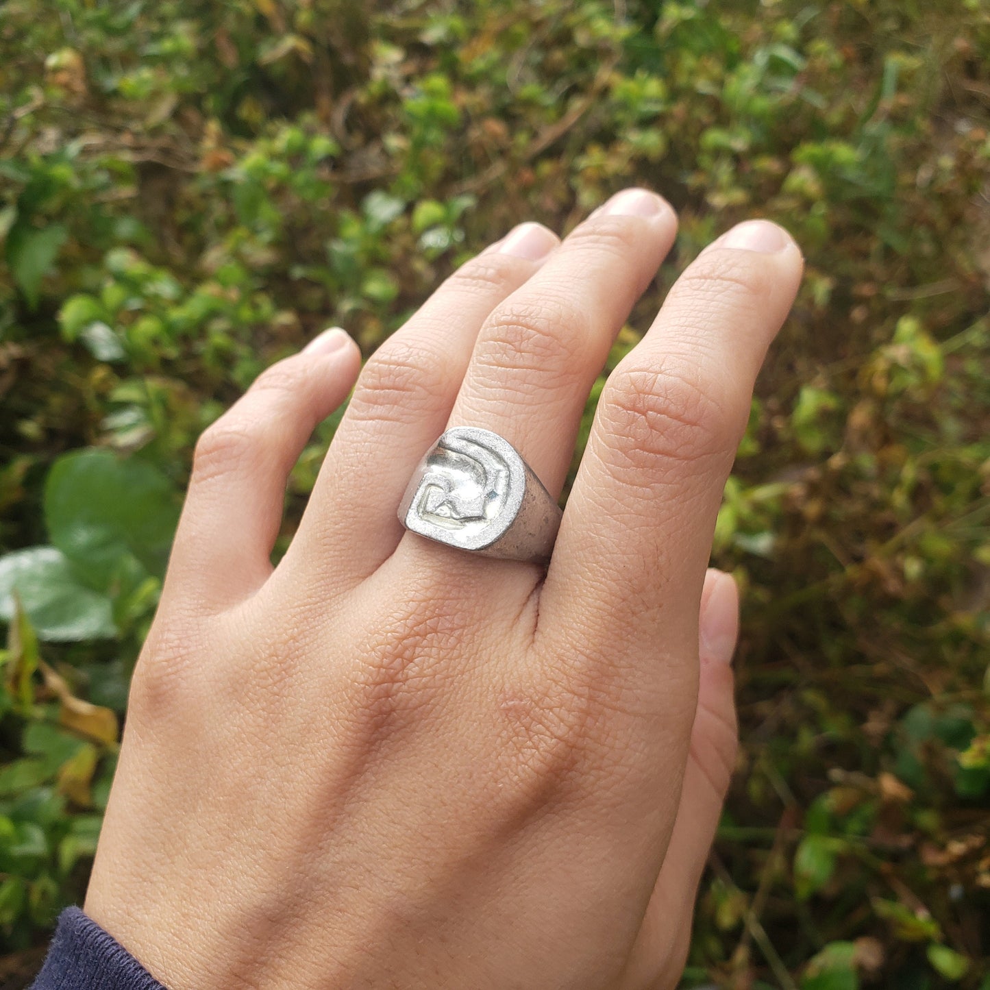 Body letter "G" wax seal signet ring