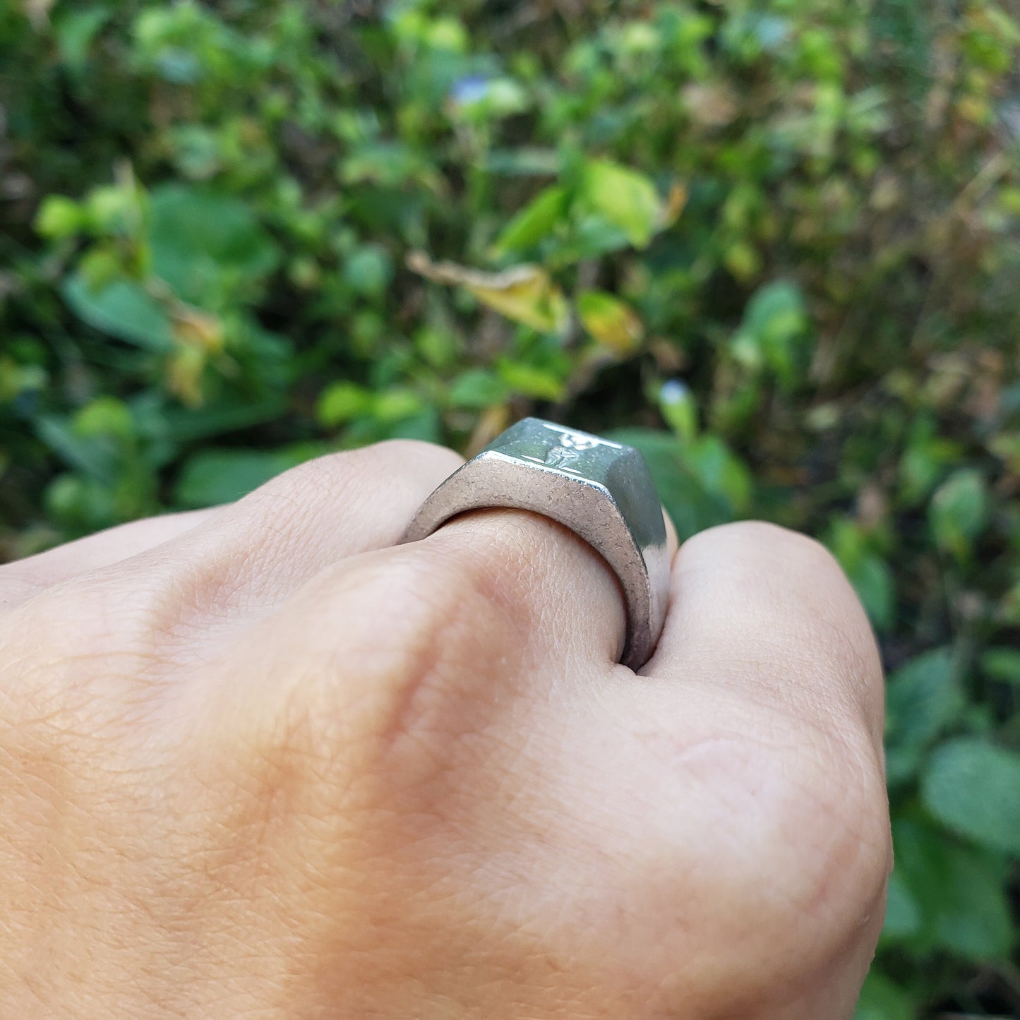 Body letter "I" wax seal signet ring