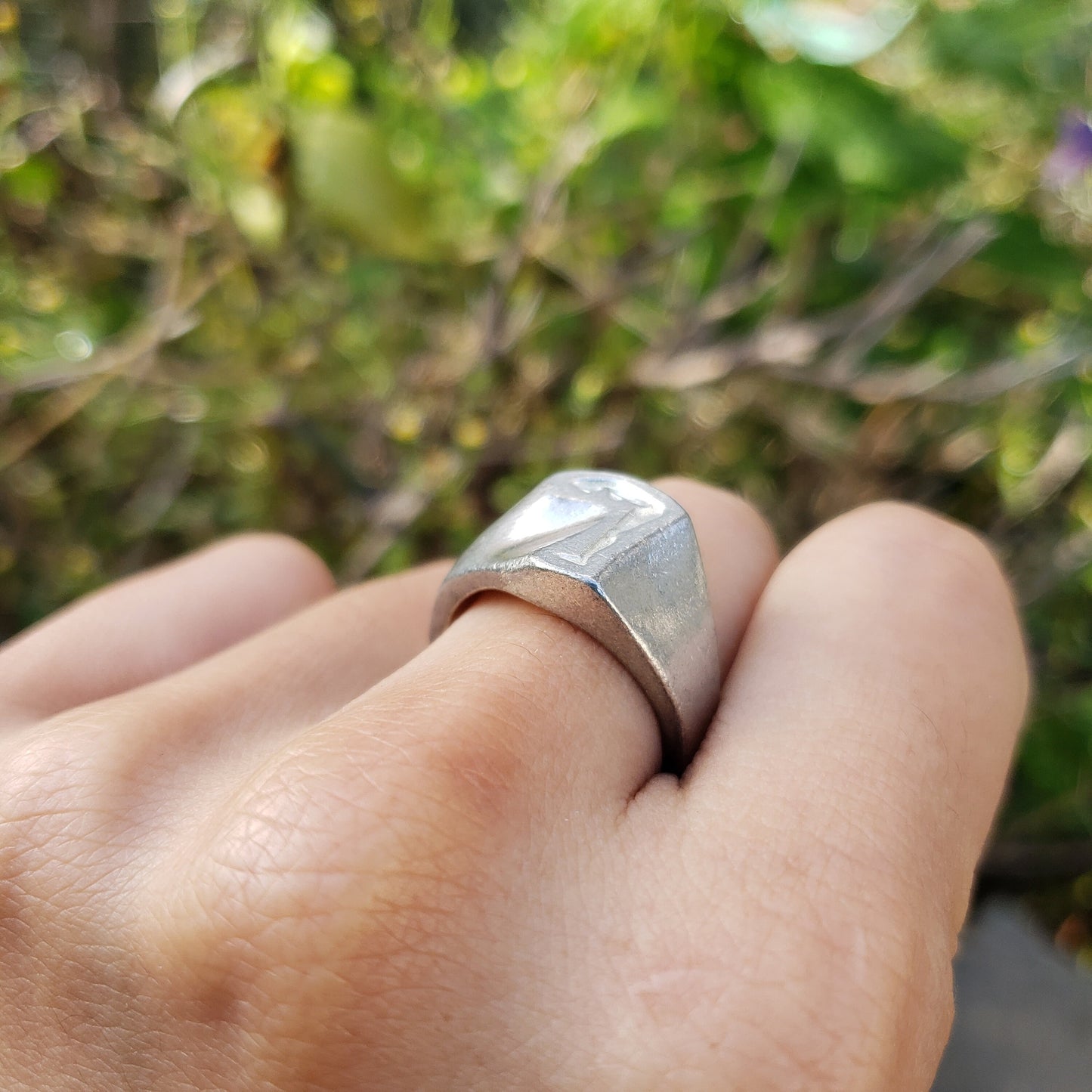 Body letter "r" wax seal signet ring