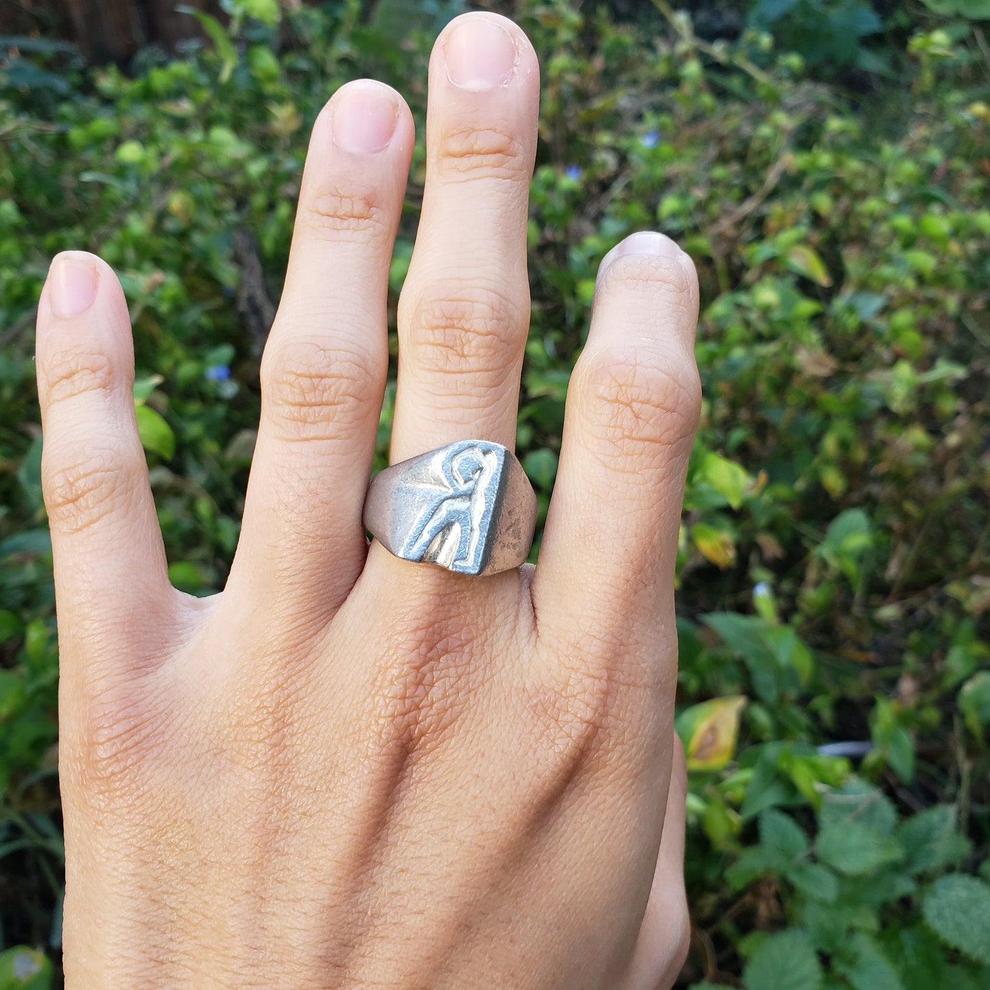 Body letter "R" standing wax seal signet ring