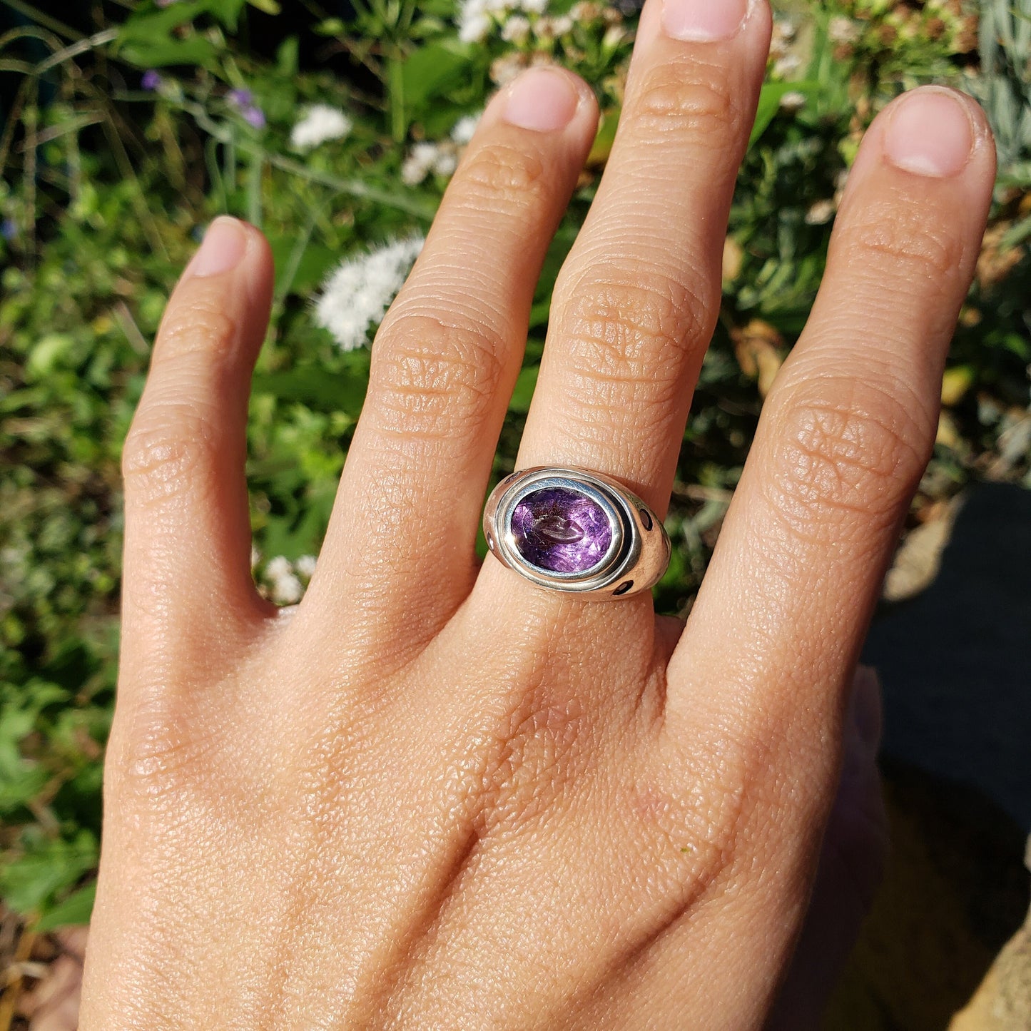 Lips intaglio amethyst and tanzanite silver ring