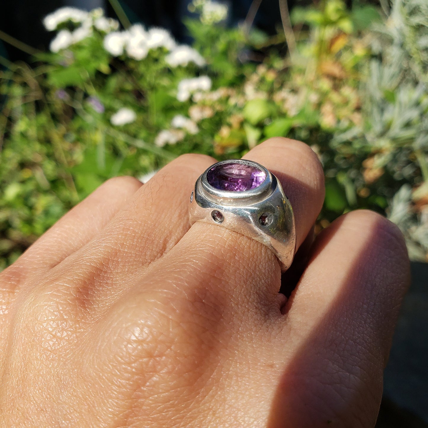 Lips intaglio amethyst and tanzanite silver ring