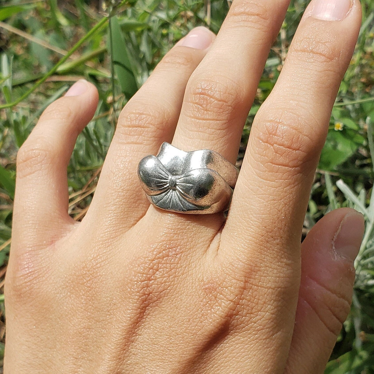 fingerbreast top ring