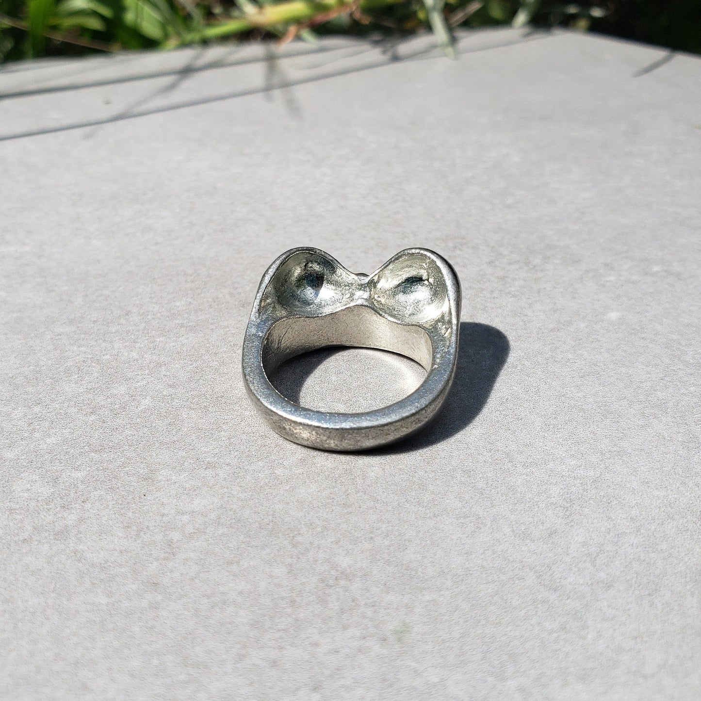 fingerbreast top ring