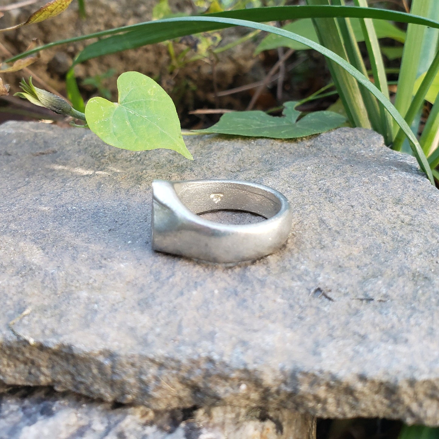 Body letter "a" curling wax seal signet ring