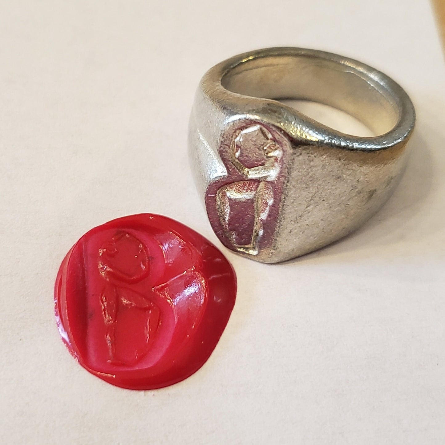 Body letter "B" wax seal signet ring