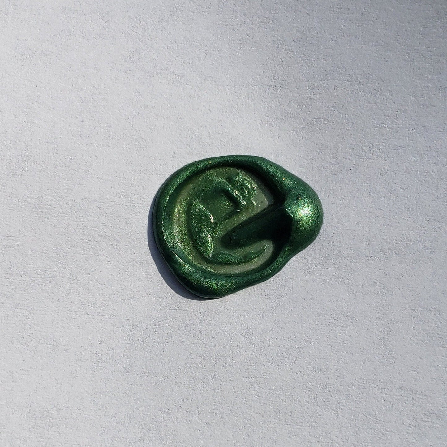 Body letter "e" wax seal signet ring