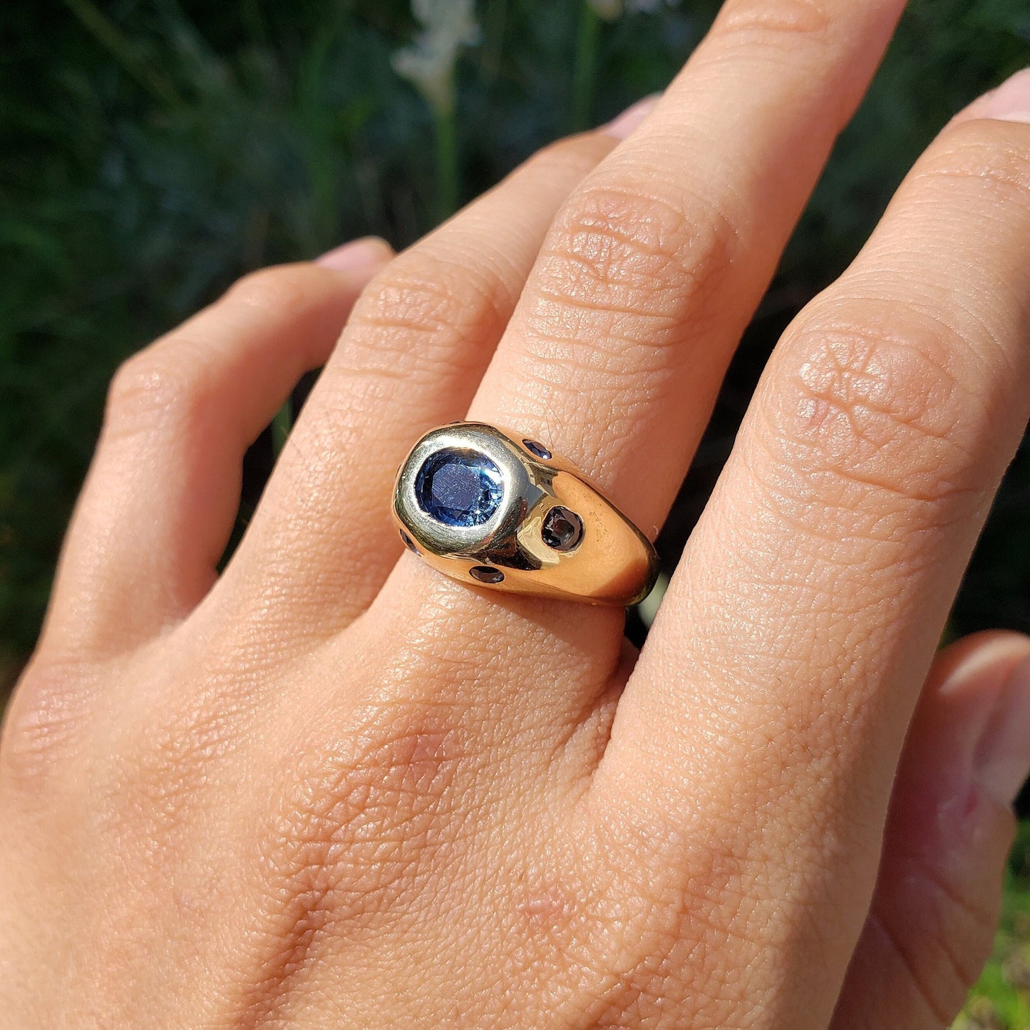 sapphire multi stone 18k gold ring