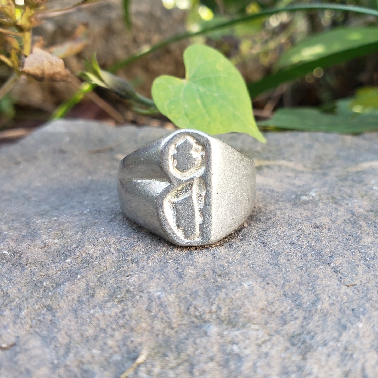 Body letter "B" wax seal signet ring