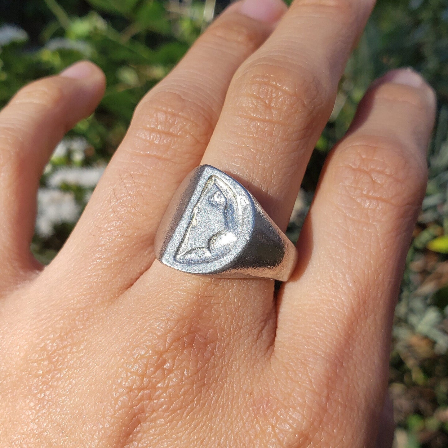 Body letter "D" wax seal signet ring