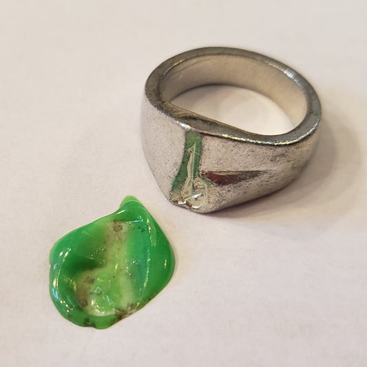 Body letter "d" wax seal signet ring