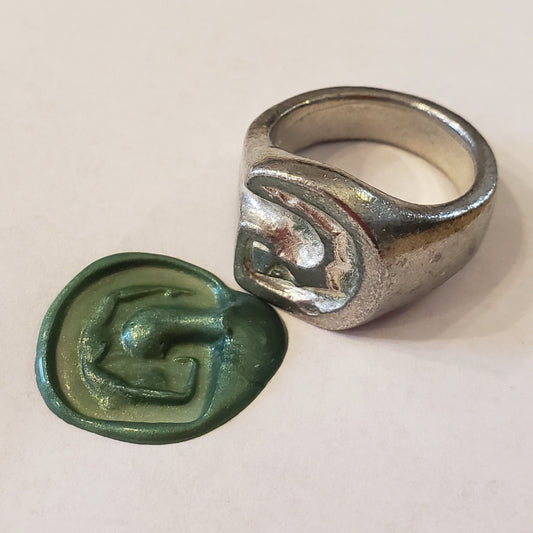 Body letter "G" wax seal signet ring