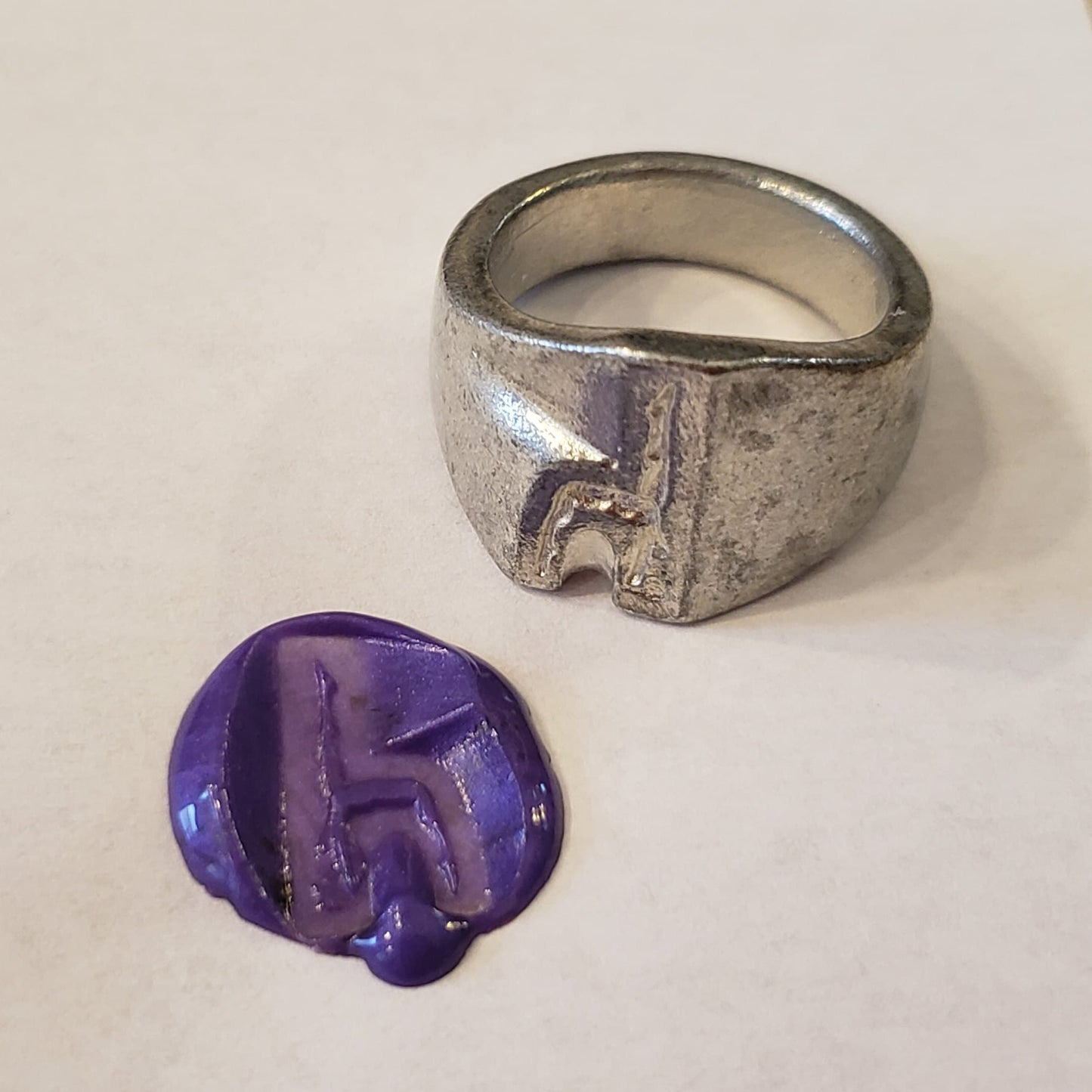 Body letter "h" wax seal signet ring