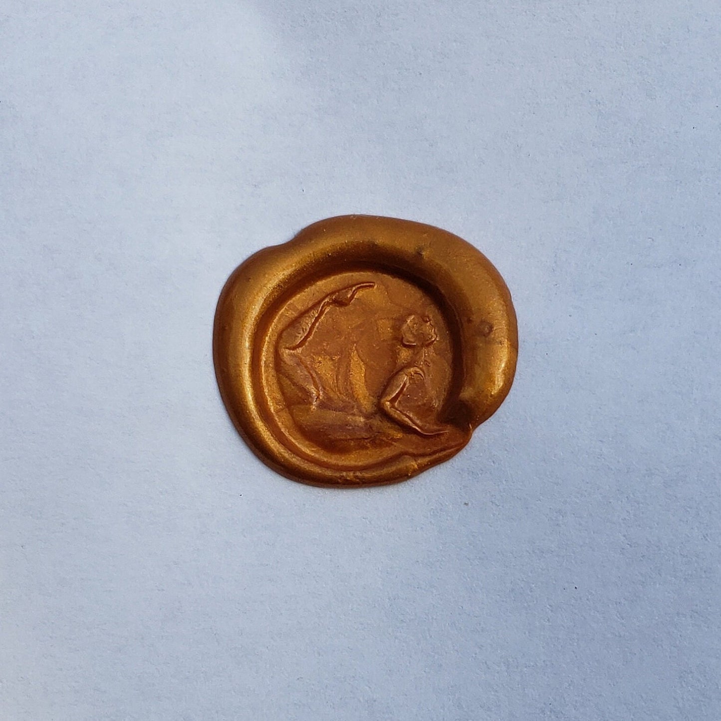 Body letter "Q" wax seal signet ring