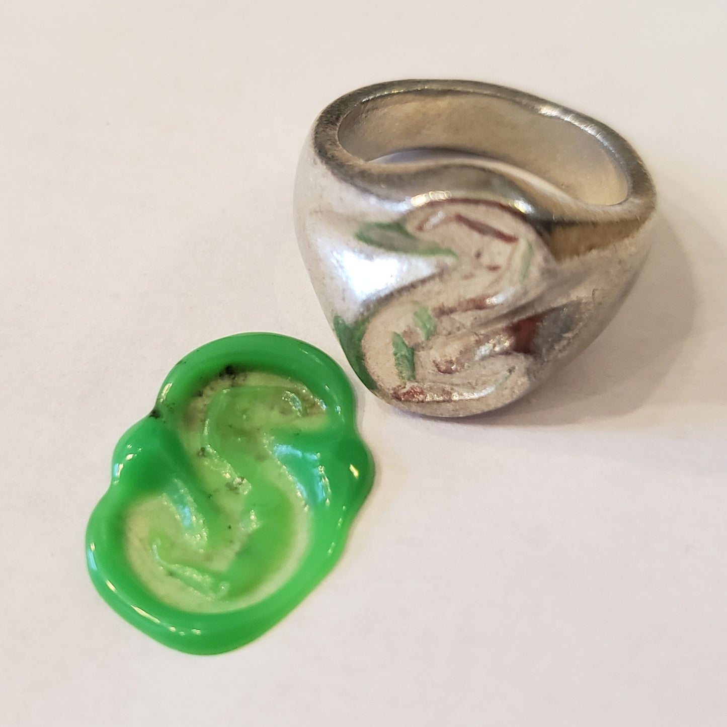 Body letter "S" wax seal signet ring