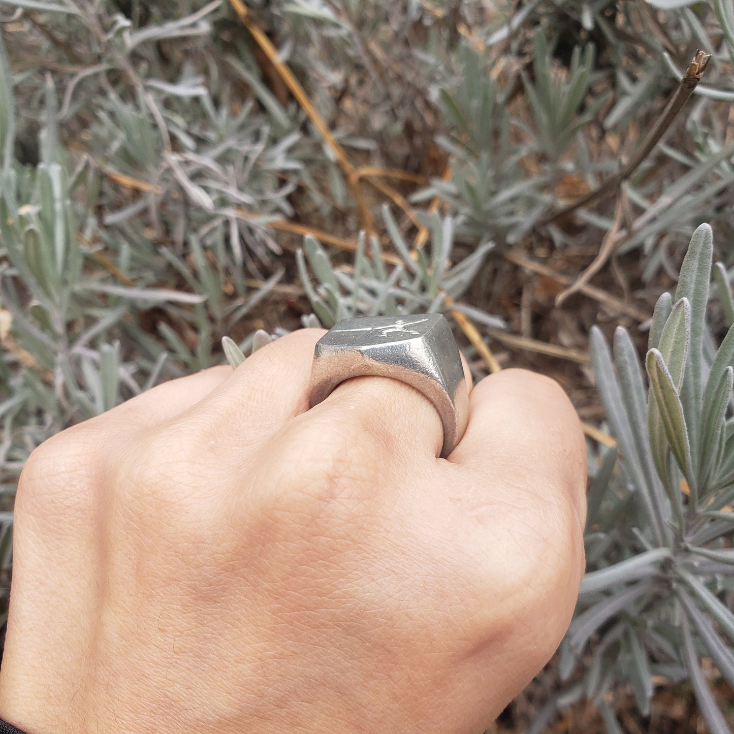 Thrust fencing wax seal signet ring