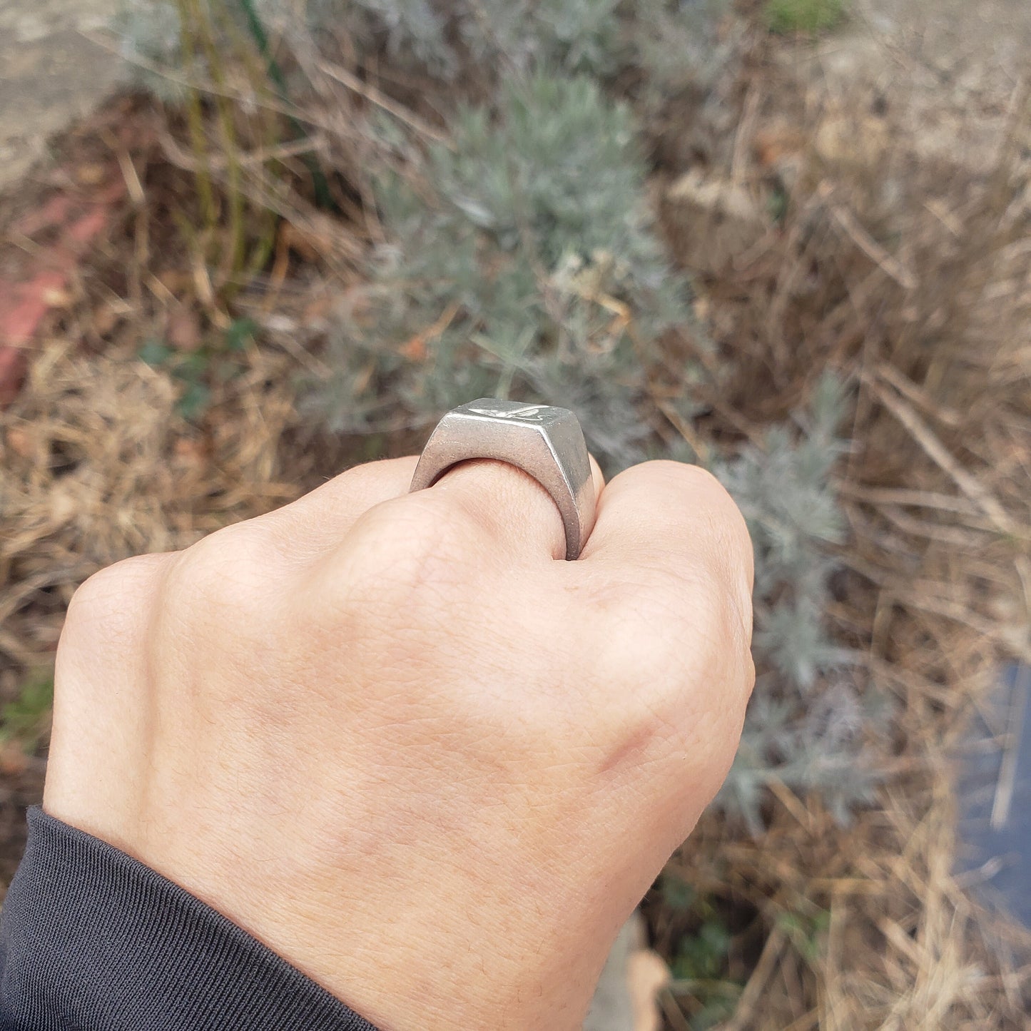 Vacuum wax seal signet ring