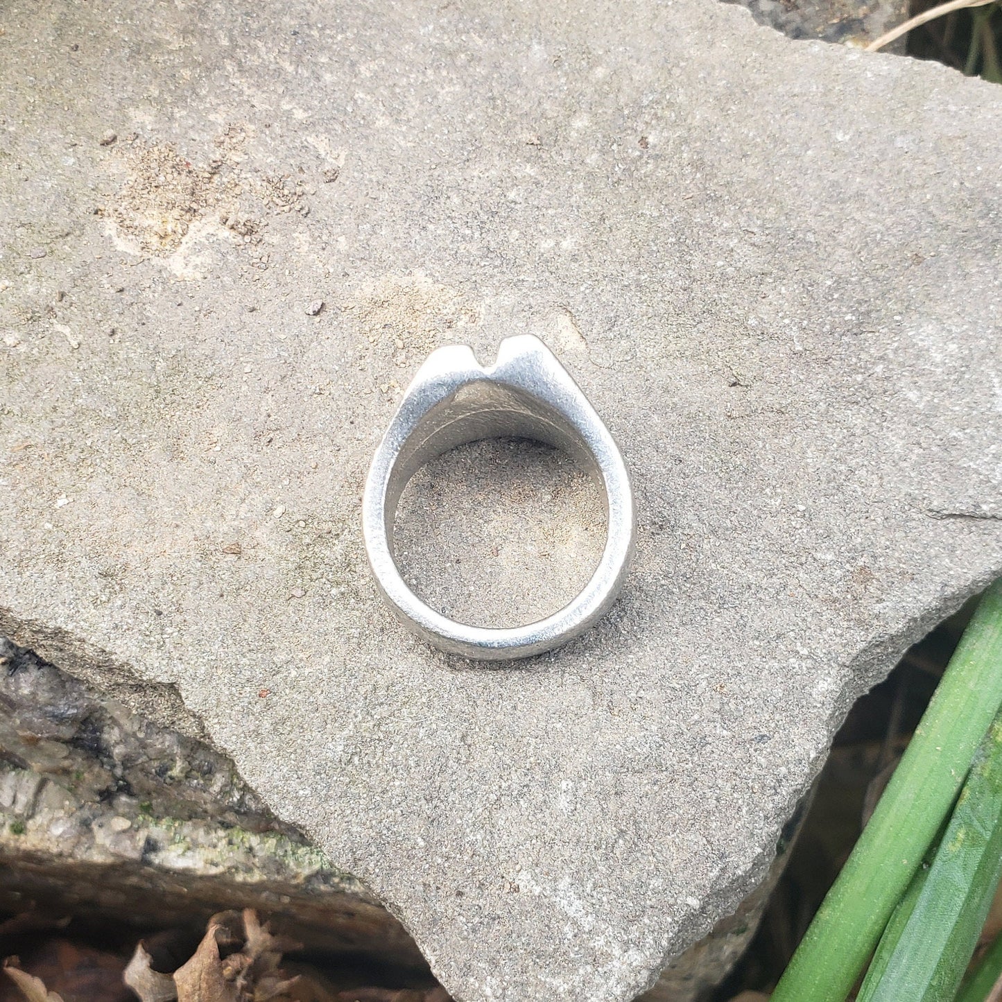 Body letter "y" wax seal signet ring