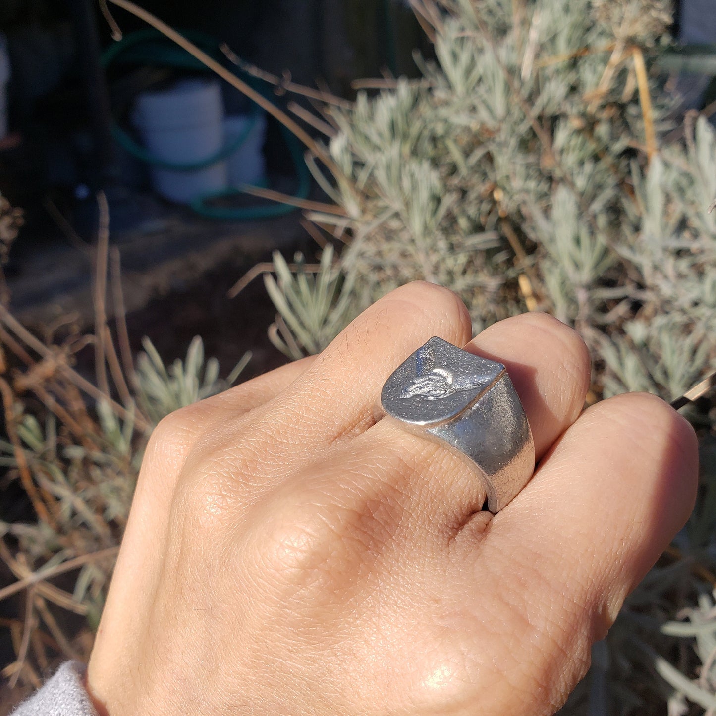 Holding hands wax seal signet ring