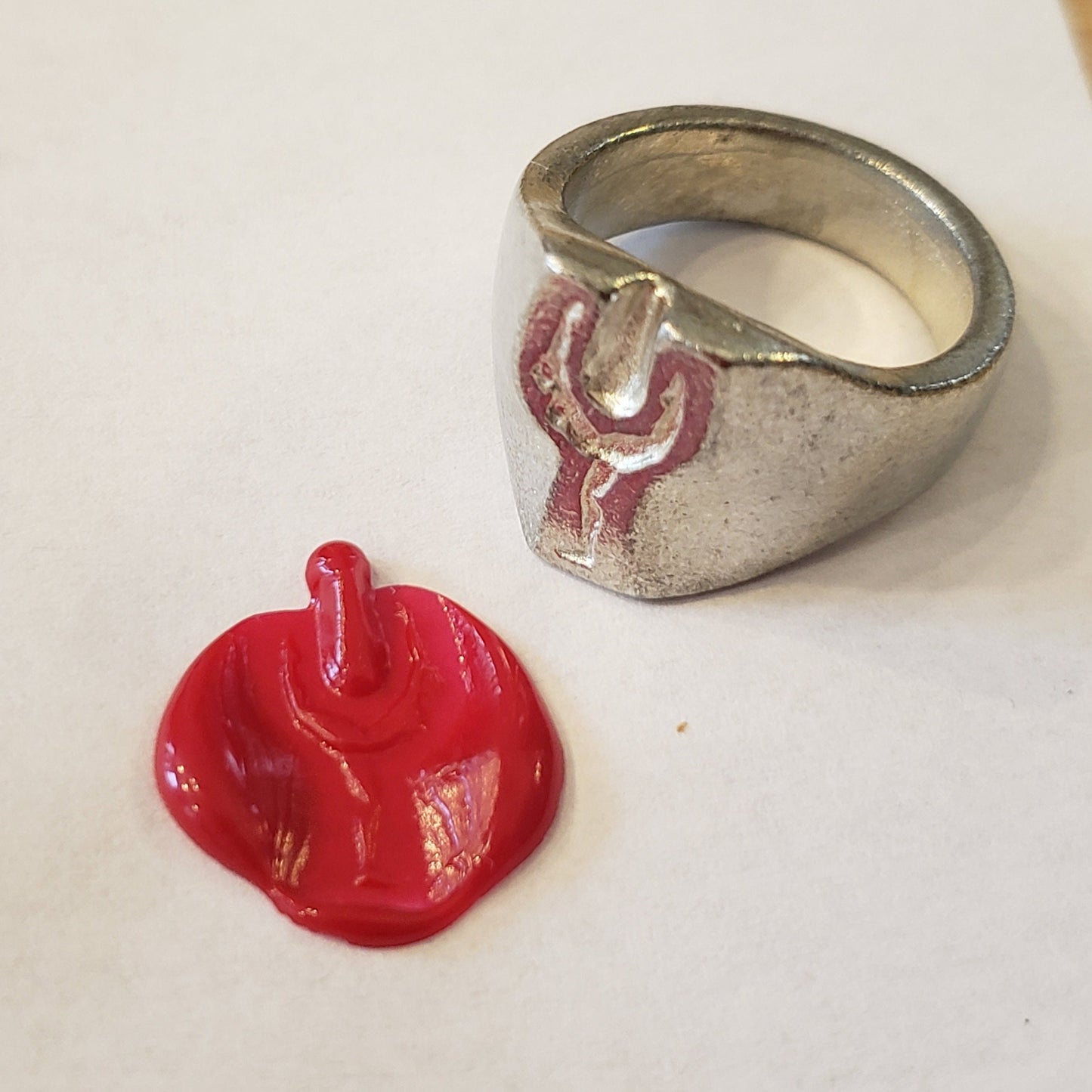 Body letter "y" wax seal signet ring