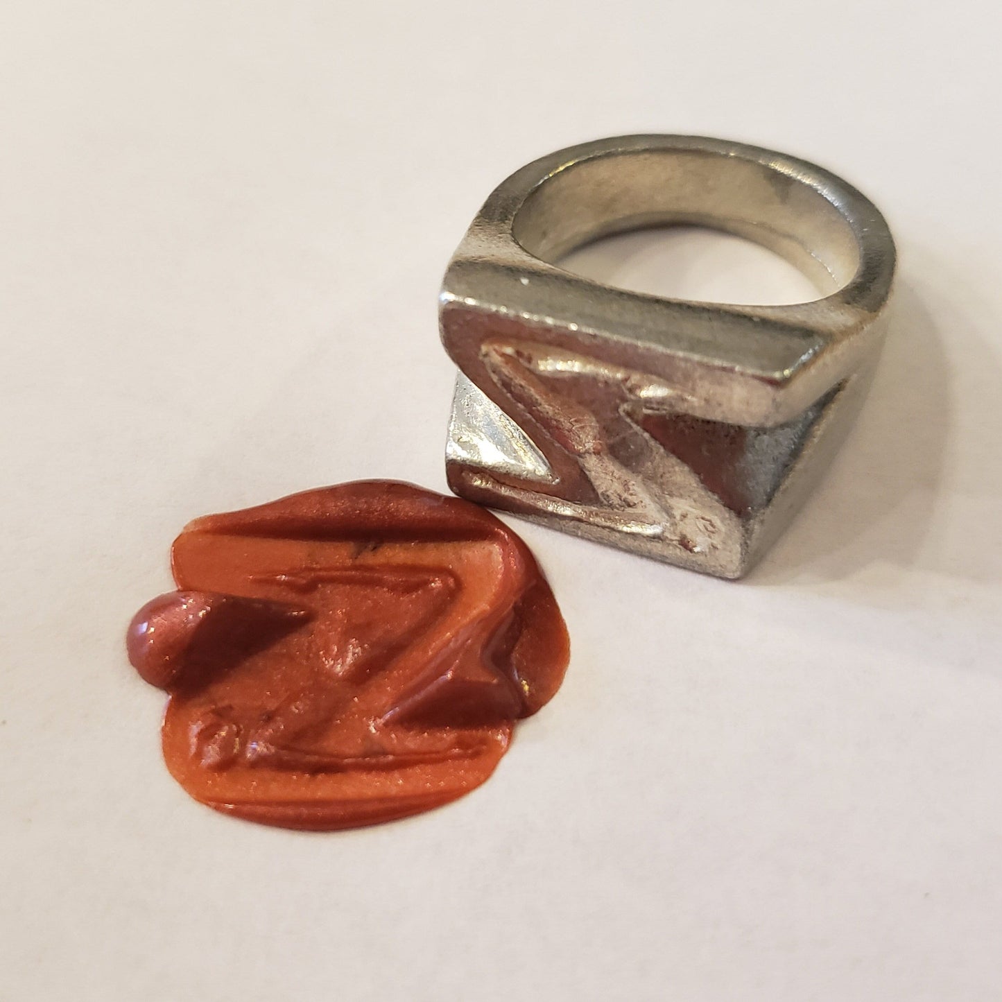 Body letter "Z" wax seal signet ring