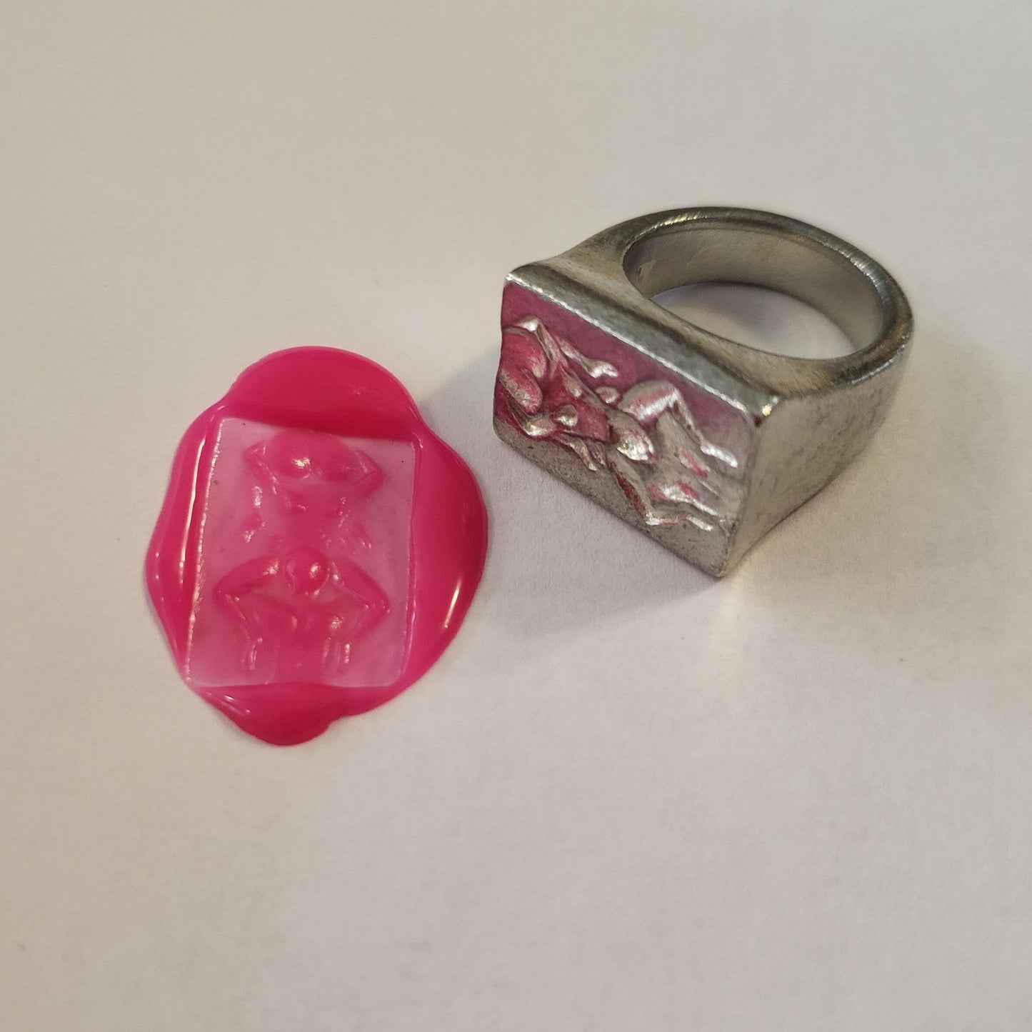 Oral sex chain wax seal signet ring