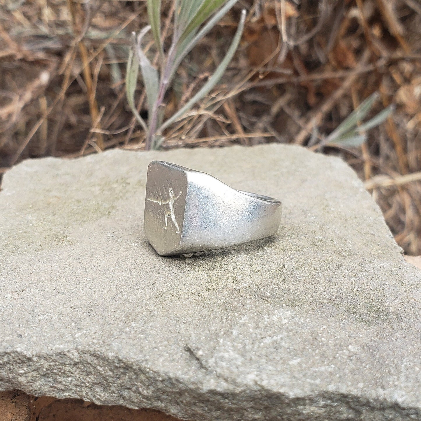 Thrust fencing wax seal signet ring