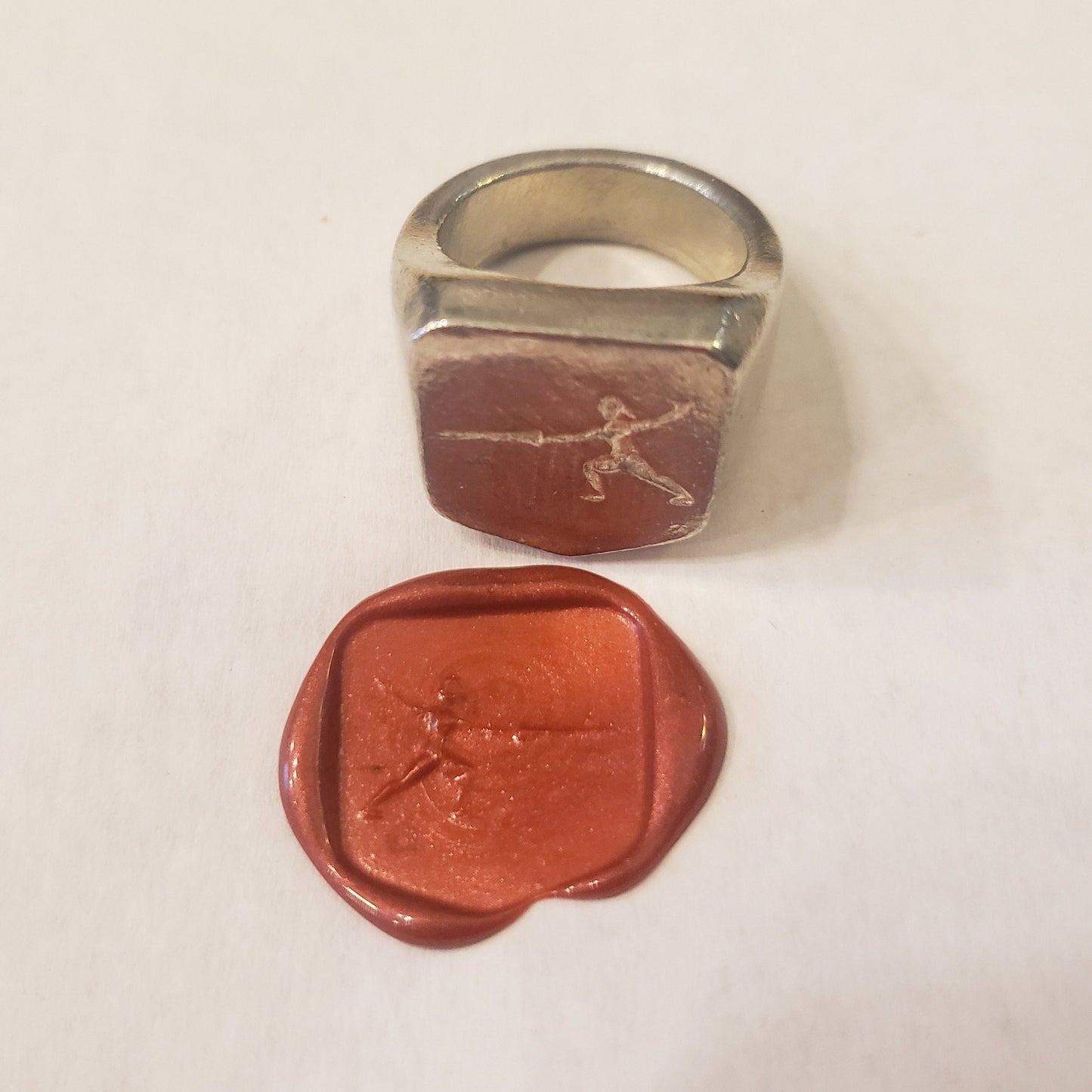 Thrust fencing wax seal signet ring