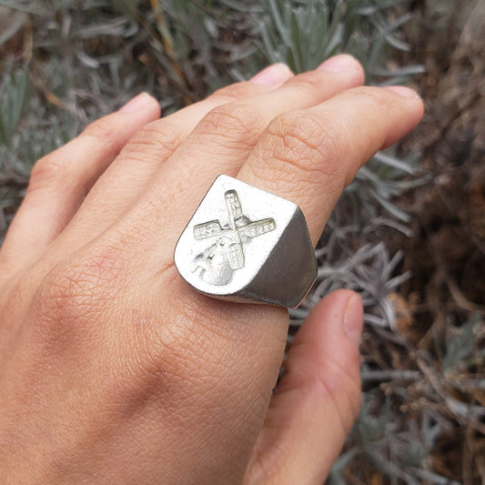 Classic windmill wax seal signet ring