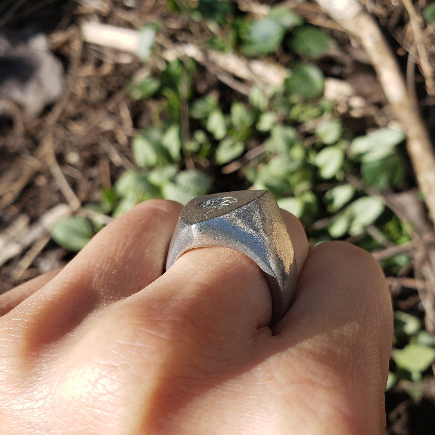 Eyeball wax seal signet ring