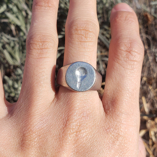 Light bulb wax seal signet ring