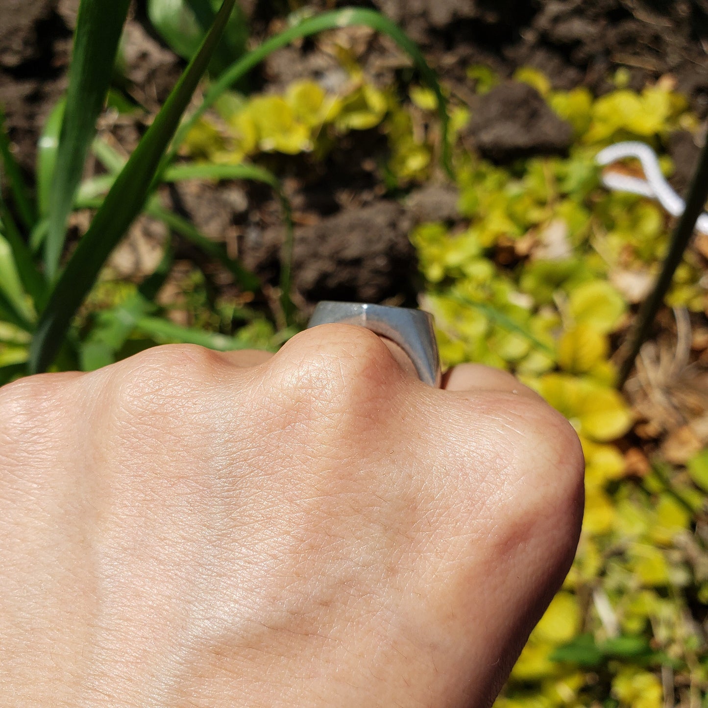 Ribbon dance leap wax seal signet ring