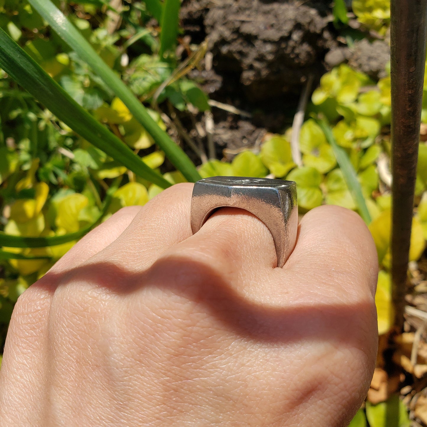 Tightrope wax seal signet ring