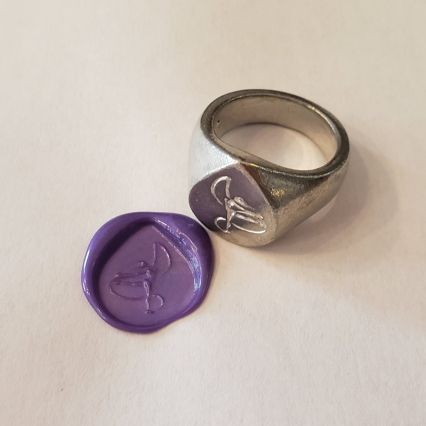 Ribbon dance swoop wax seal signet ring