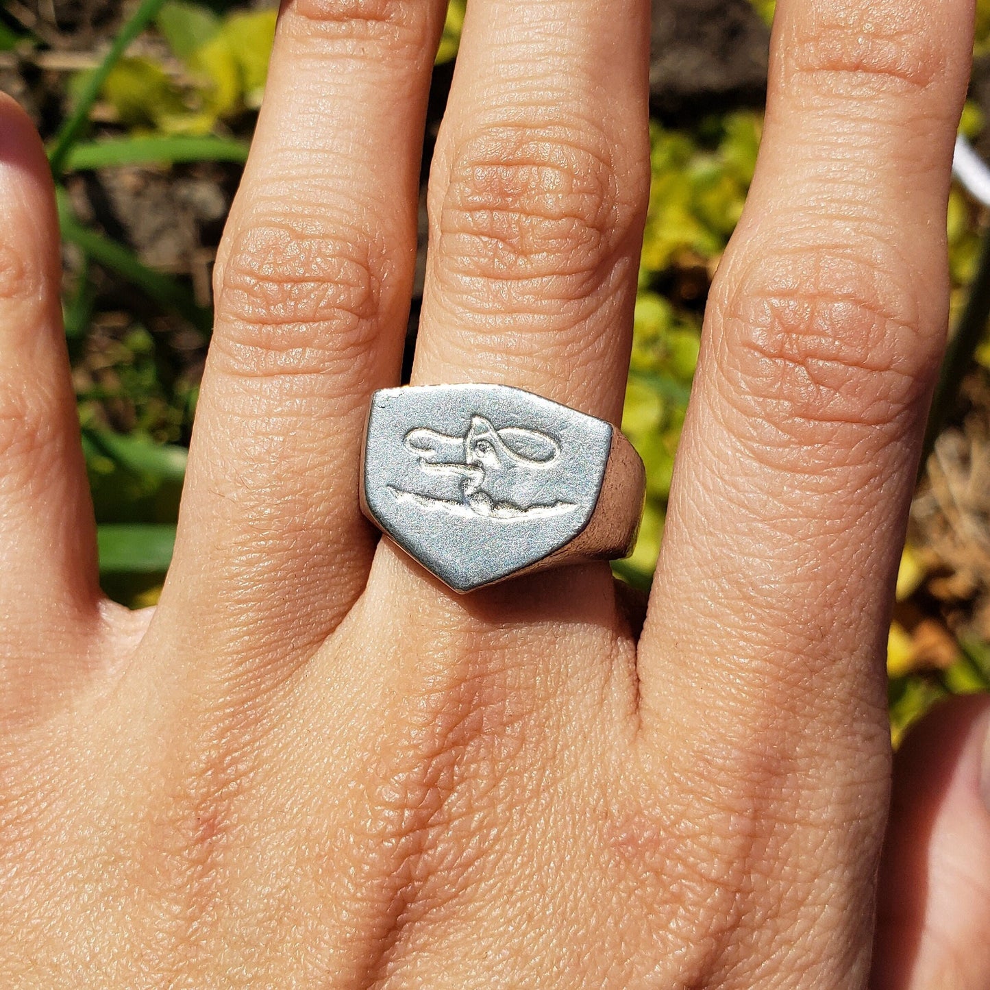 Ribbon dance leap wax seal signet ring