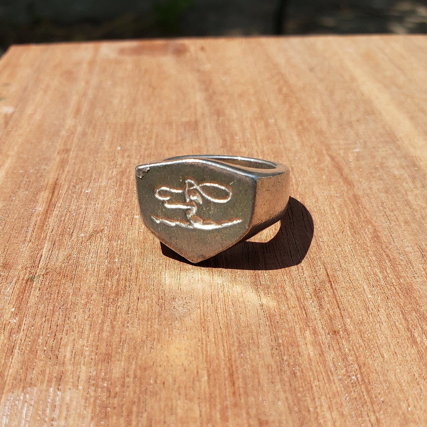 Ribbon dance leap wax seal signet ring