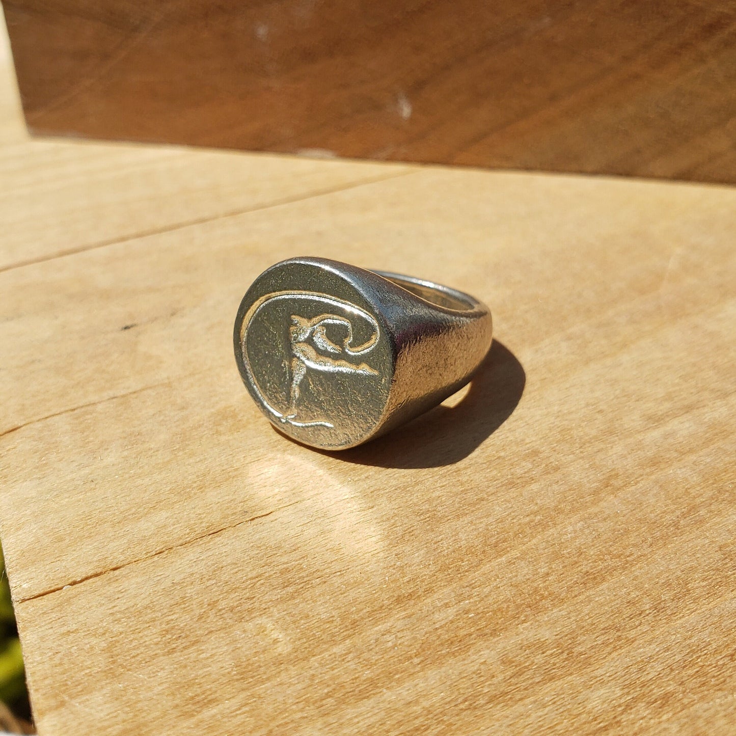 Ribbon dance circle wax seal signet ring