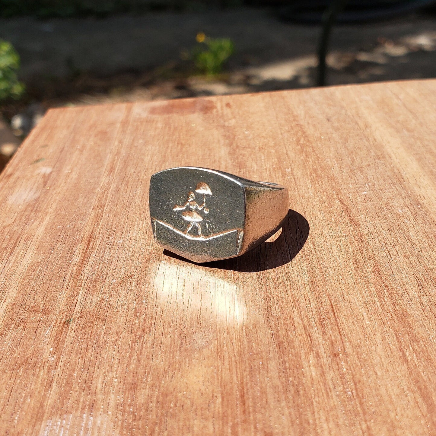 Tightrope wax seal signet ring