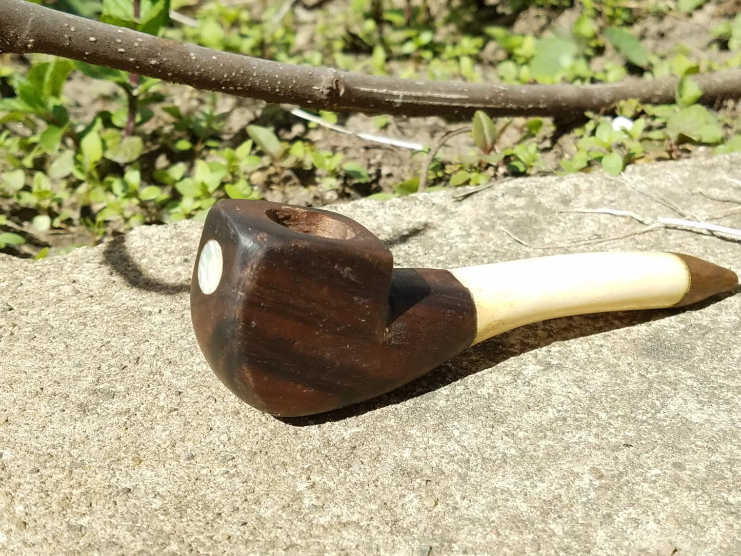 Ebony pearl (pipe)